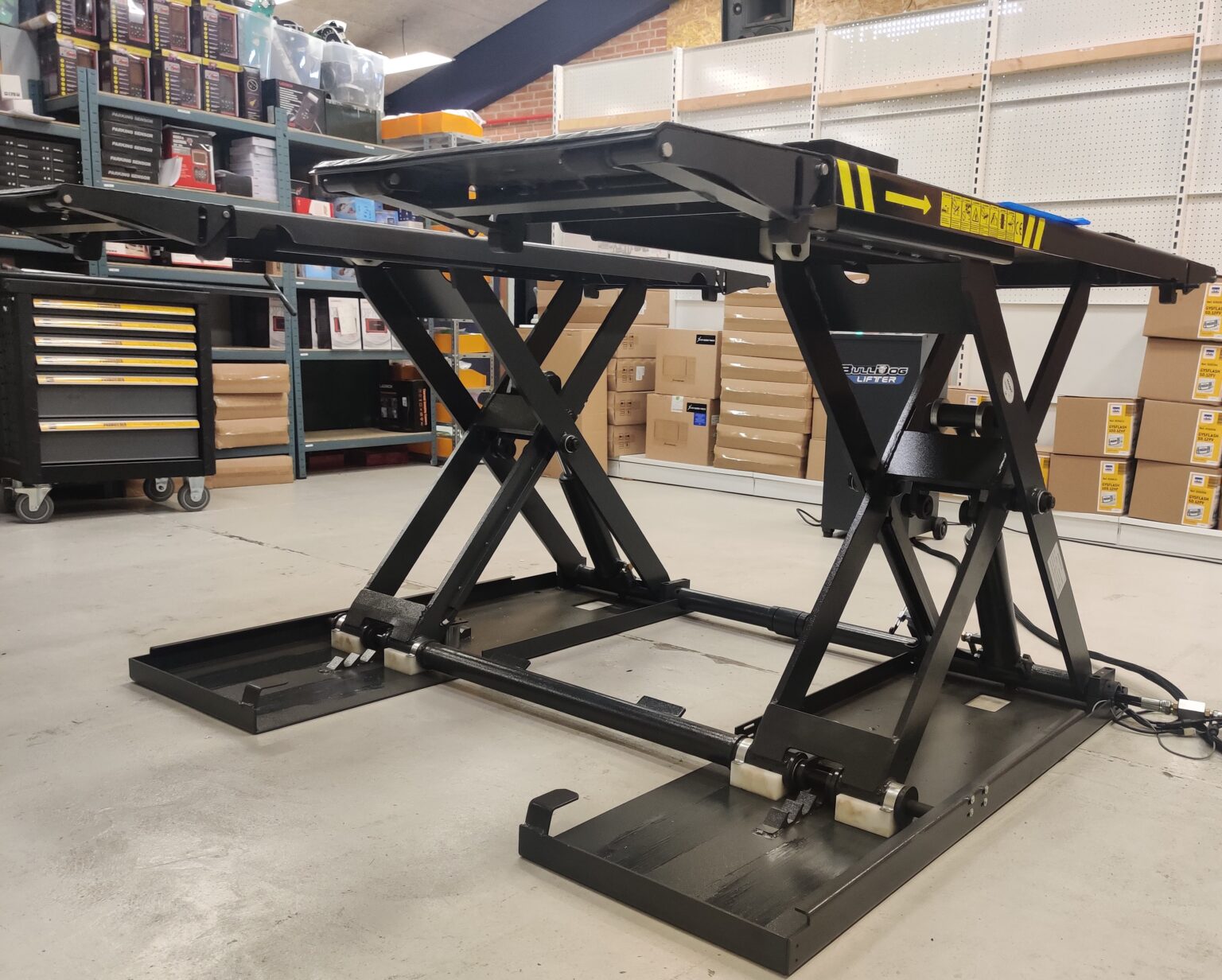 Bulldog Lifters PM001S 3 Ton Flytbar Sakselift Til Bil Og EV bulldog-lifters-pm001s-3-ton-flytbar-sakselift-til-bil-og-ev