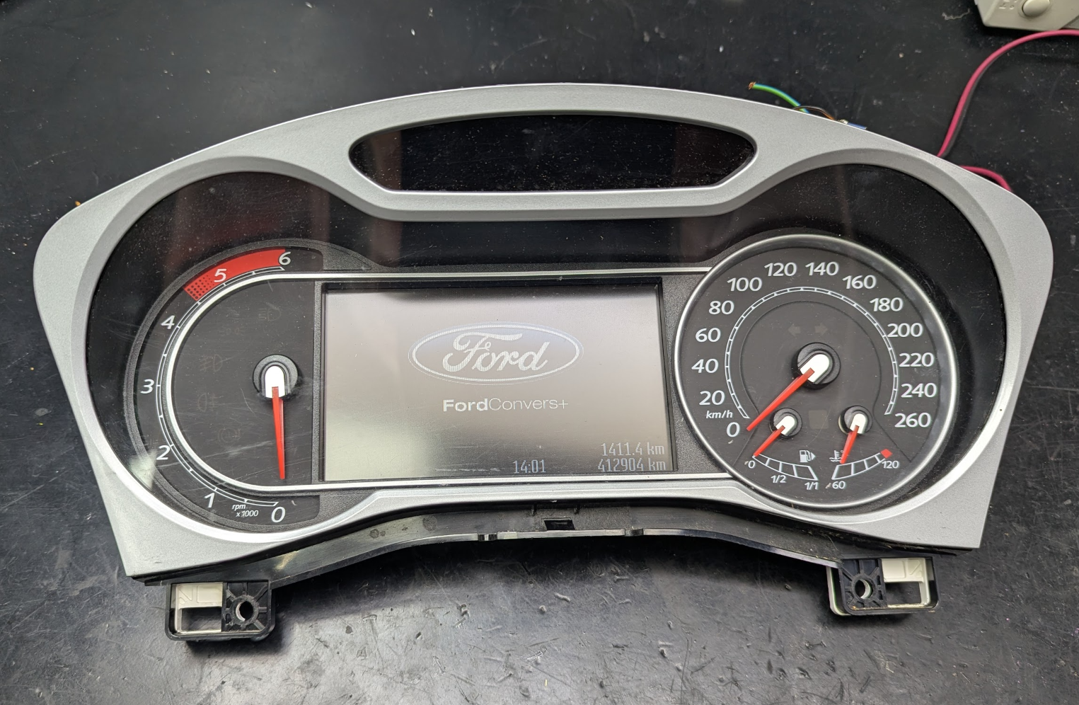 Ford highline instrument 8M2T-10849-VC front Ford Convers Plus kombiinstrument med boot loop fejl og displayproblemer